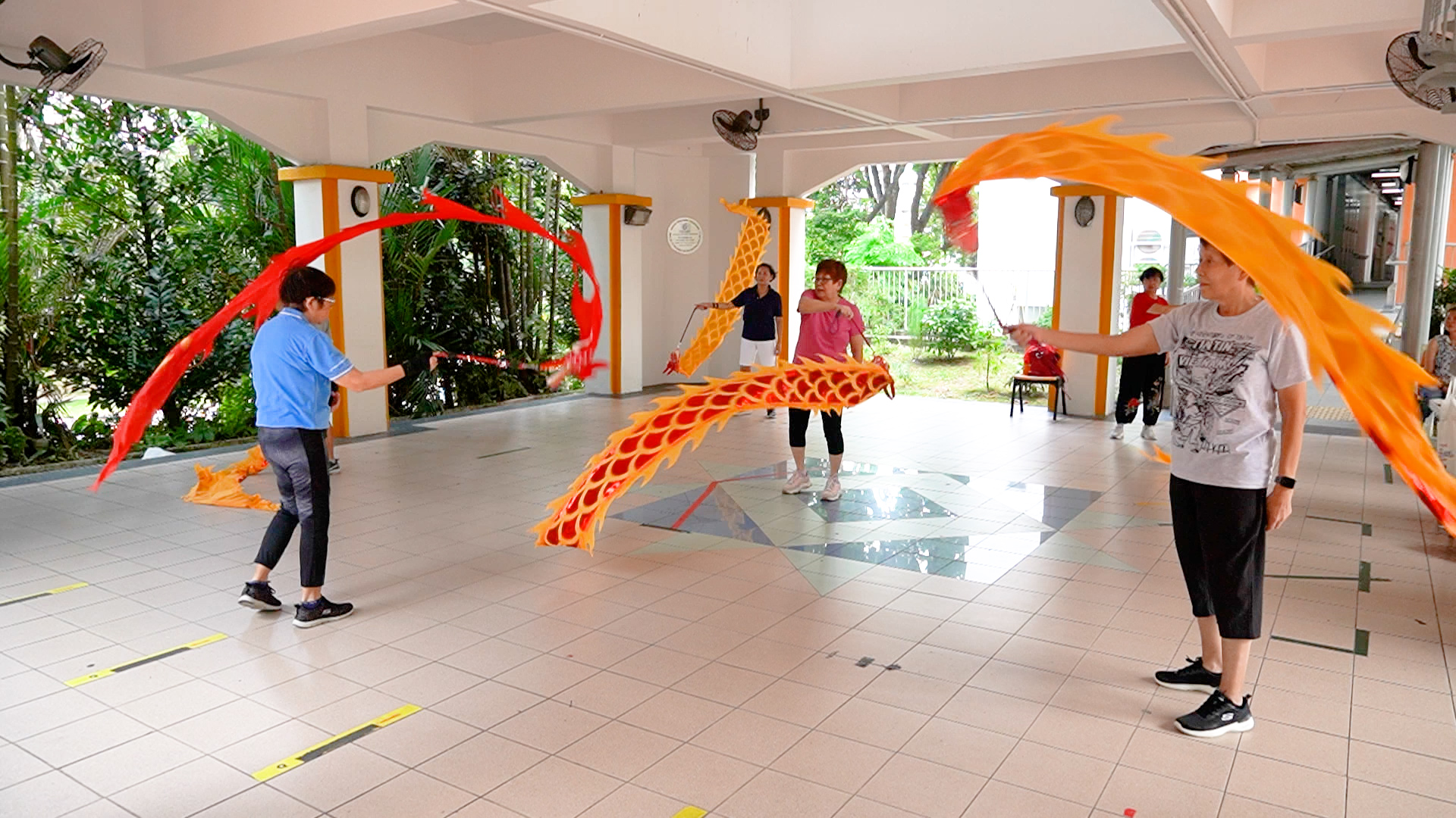 Dragon Ribbon Dance Brings New Year Joy to Seniors